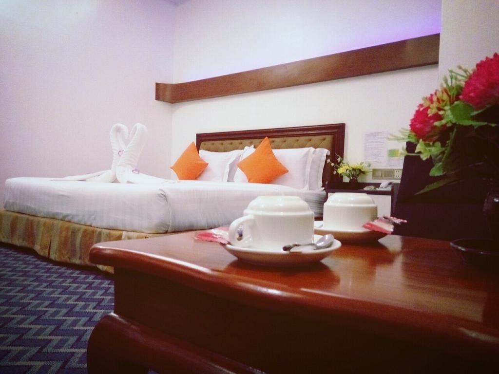Perfect Hotel Mandalay Eksteriør billede