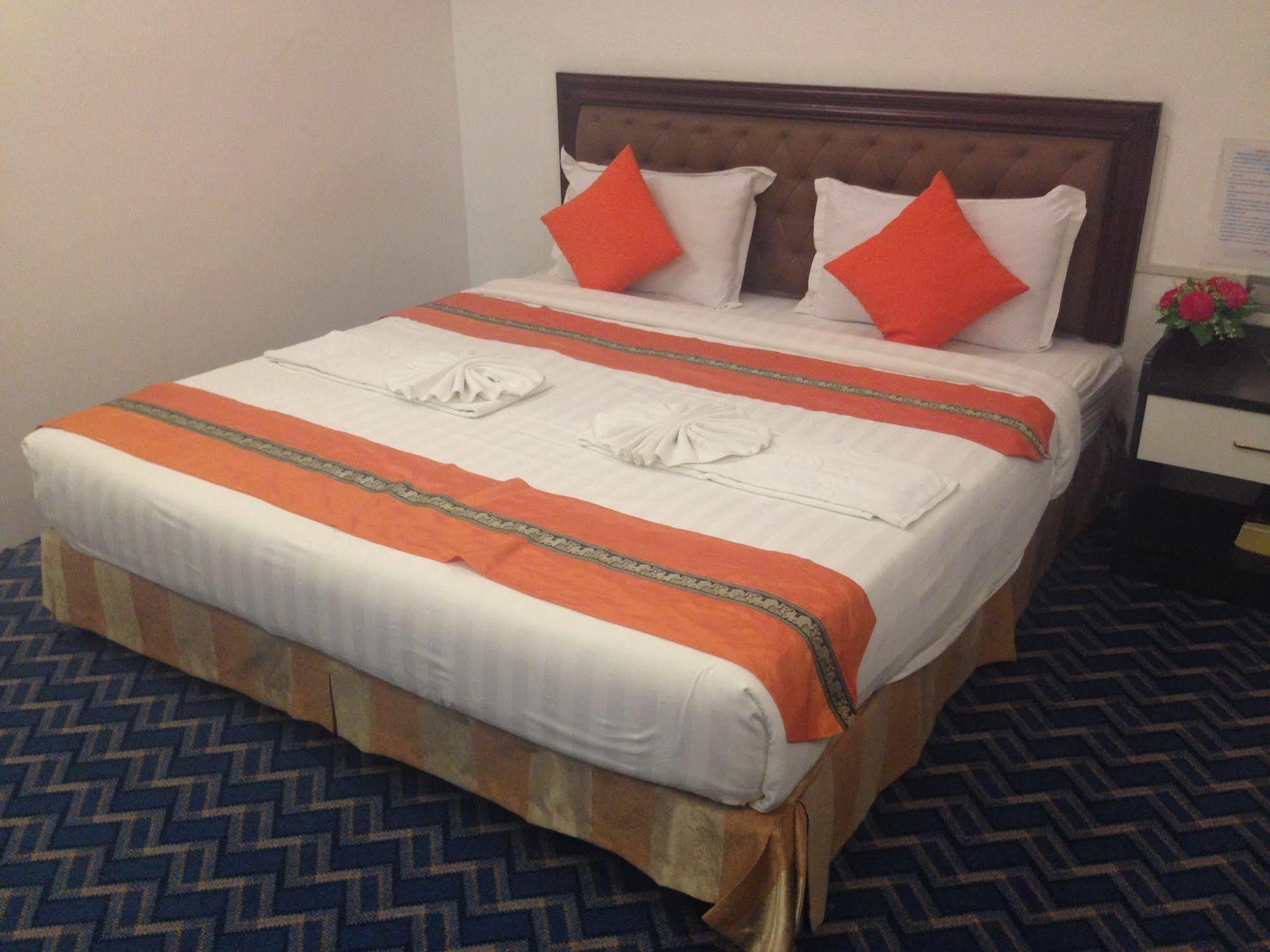 Perfect Hotel Mandalay Eksteriør billede